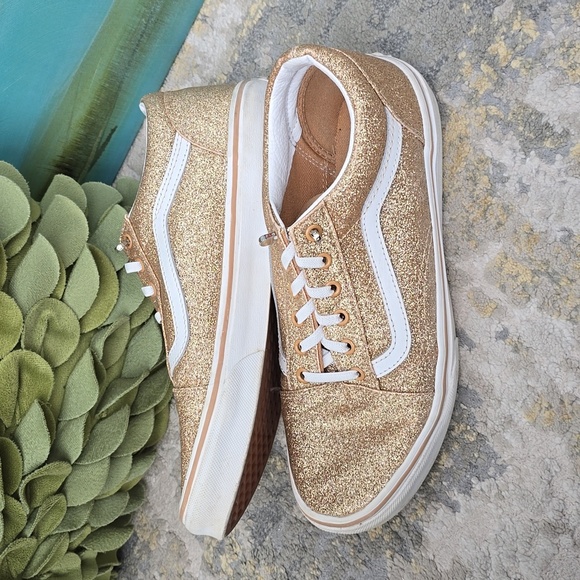 Vans Juniors Glitter Gold Old Skool Sneakers - Picture 2 of 11
